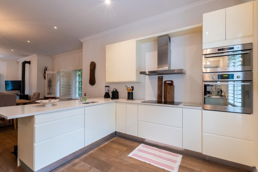 To Let 4 Bedroom Property for Rent in Franschhoek Western Cape